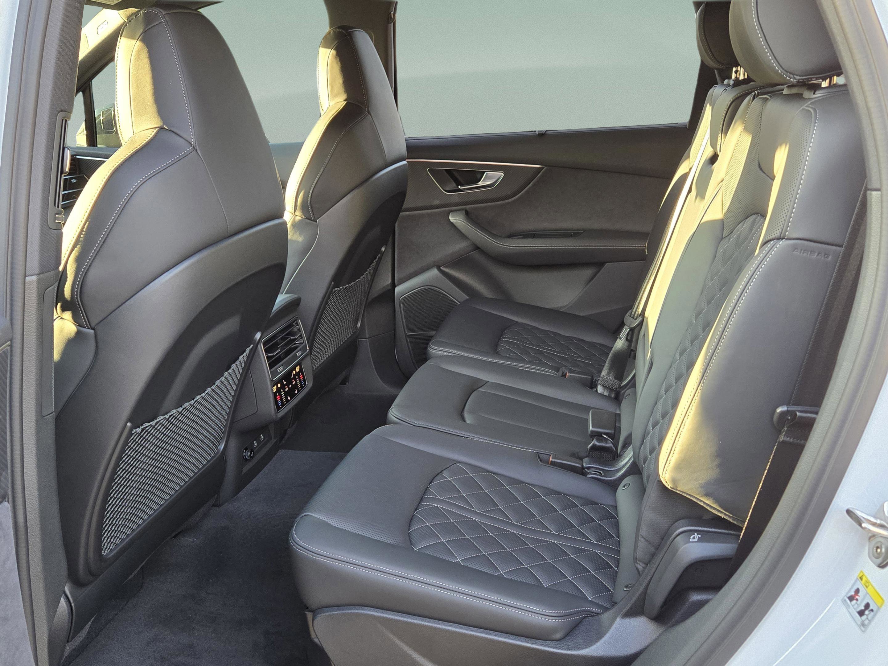 New 2026 Audi SQ7 Premium Plus image 13