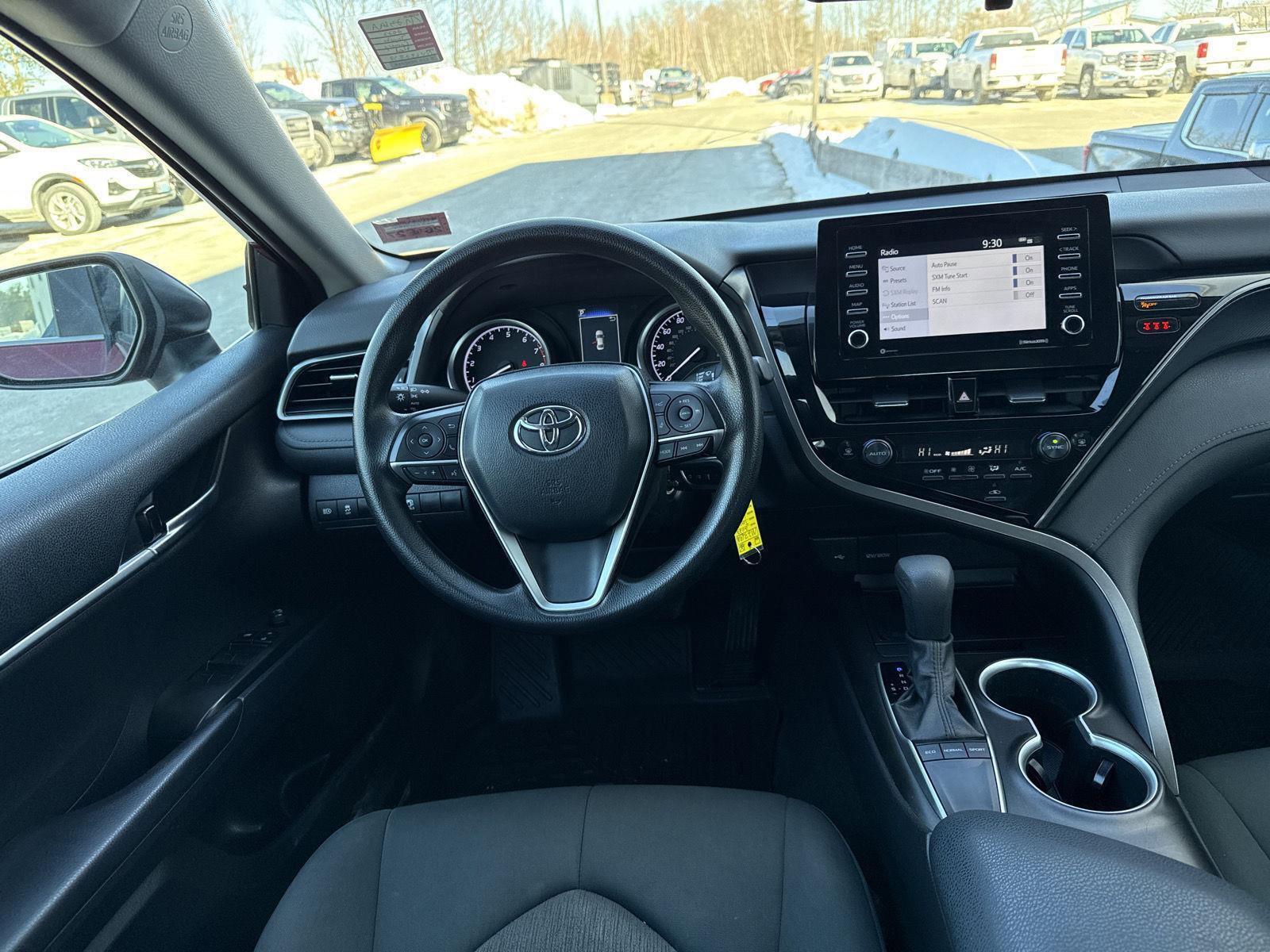 Used 2022 Toyota Camry LE image 13