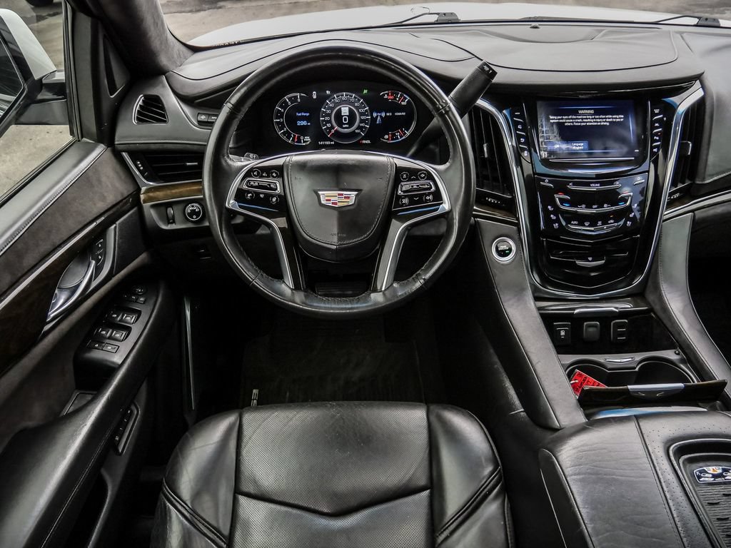 Used 2017 Cadillac Escalade Platinum AWD/4WD image 31