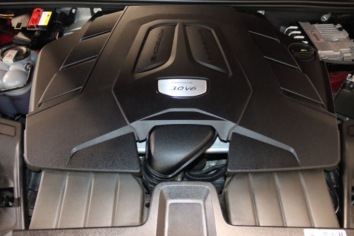 Used 2022 Porsche Cayenne Platinum Edition AWD/4WD image 28