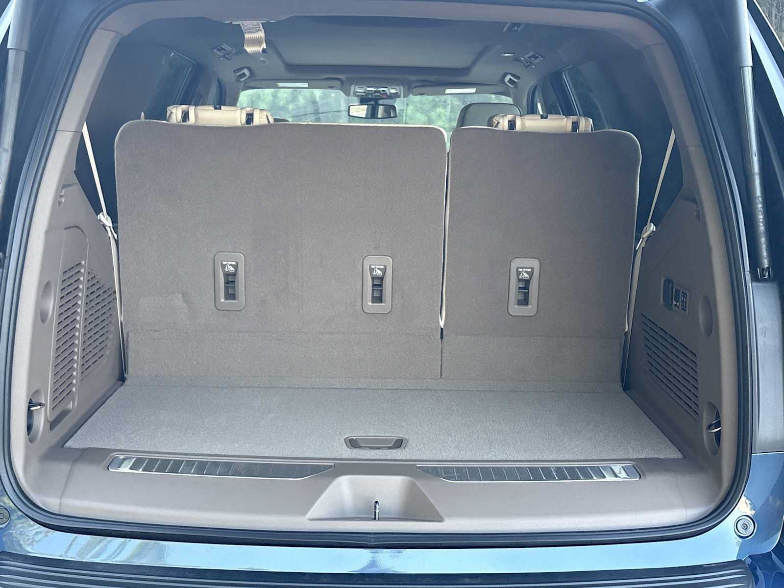 New 2026 GMC Yukon Denali w/ Sun & Power Step Package RWD image 20