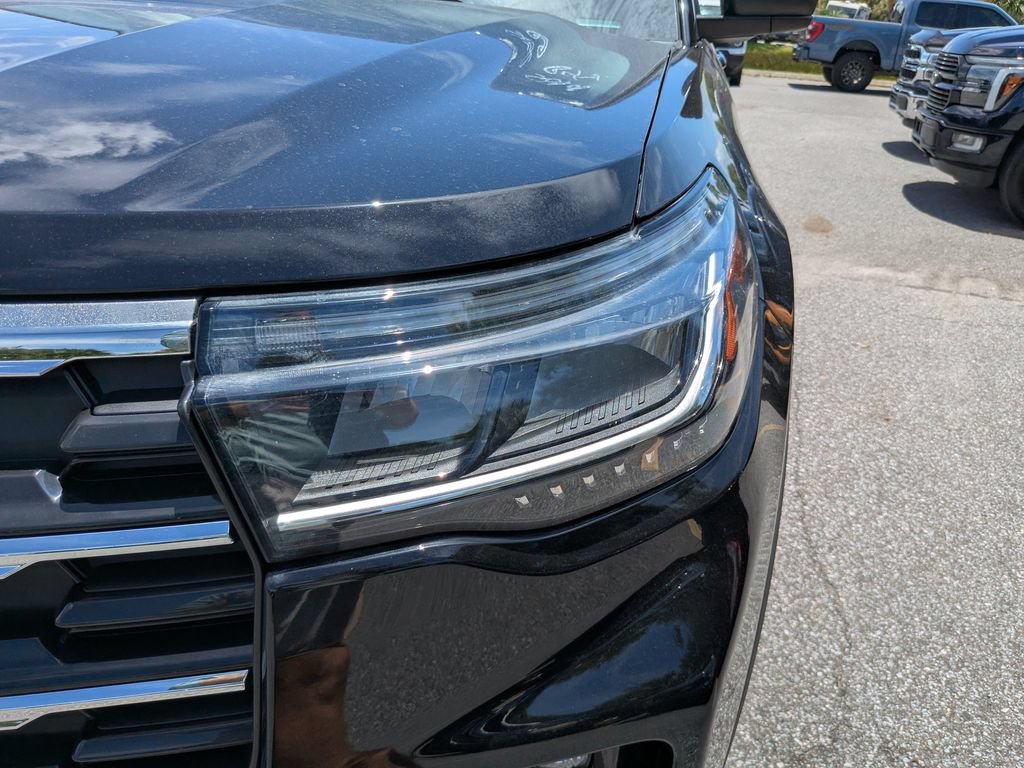 Used 2026 Ford Explorer Active w/ Active Comfort Package RWD image 11