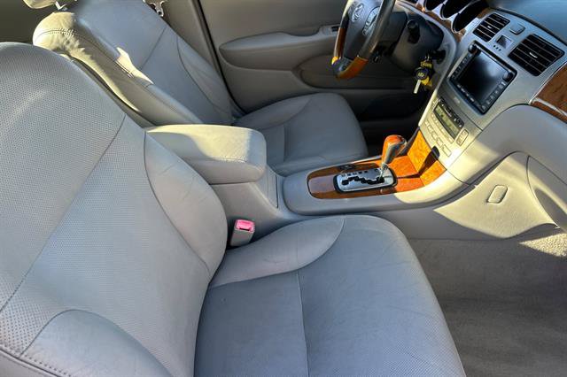 Used 2005 Lexus ES 330 FWD image 16