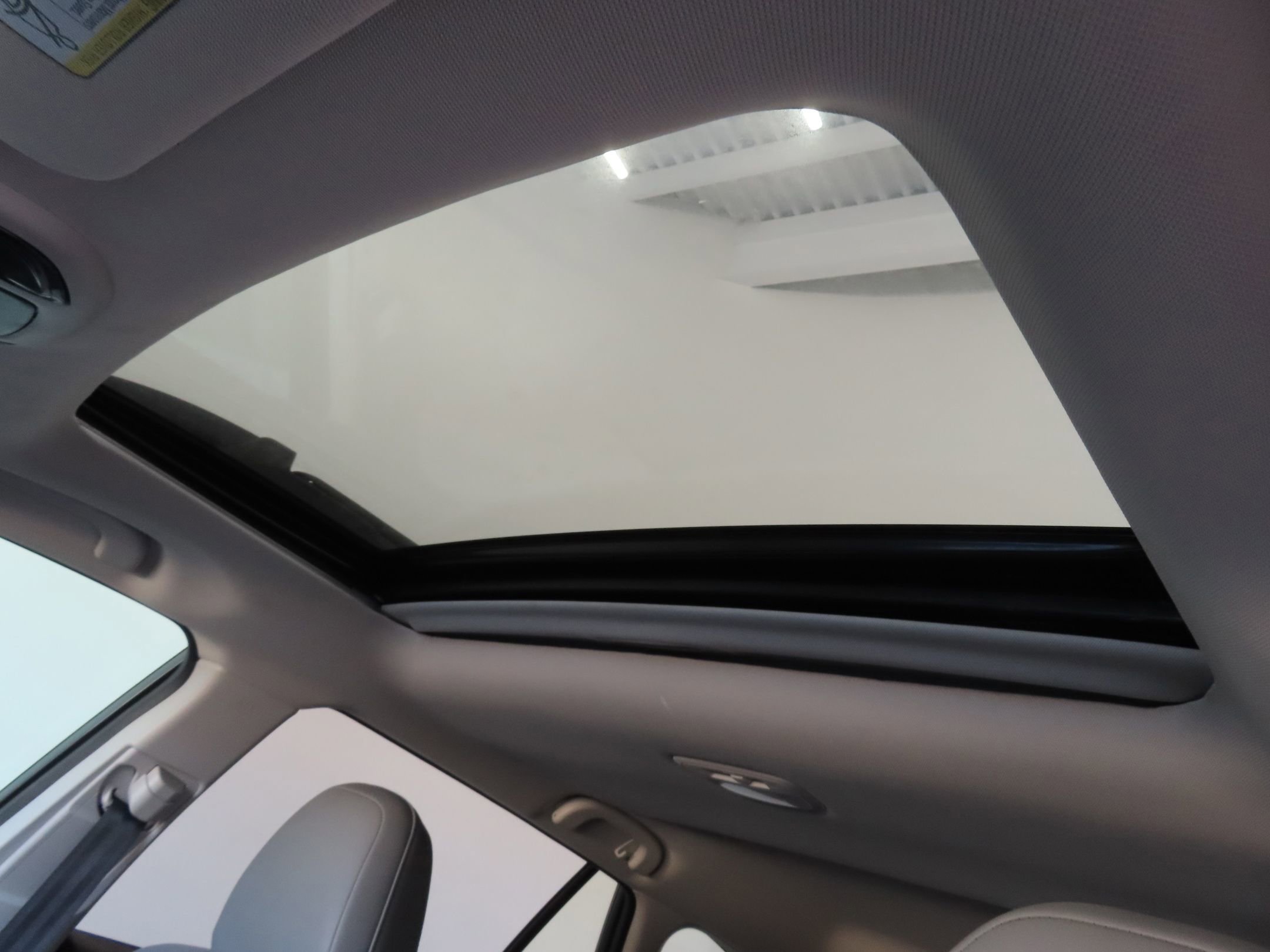 Used 2025 Subaru Outback Limited image 23