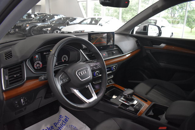 Used 2023 Audi Q5 2.0T Premium Plus w/ Premium Plus Package AWD/4WD image 12