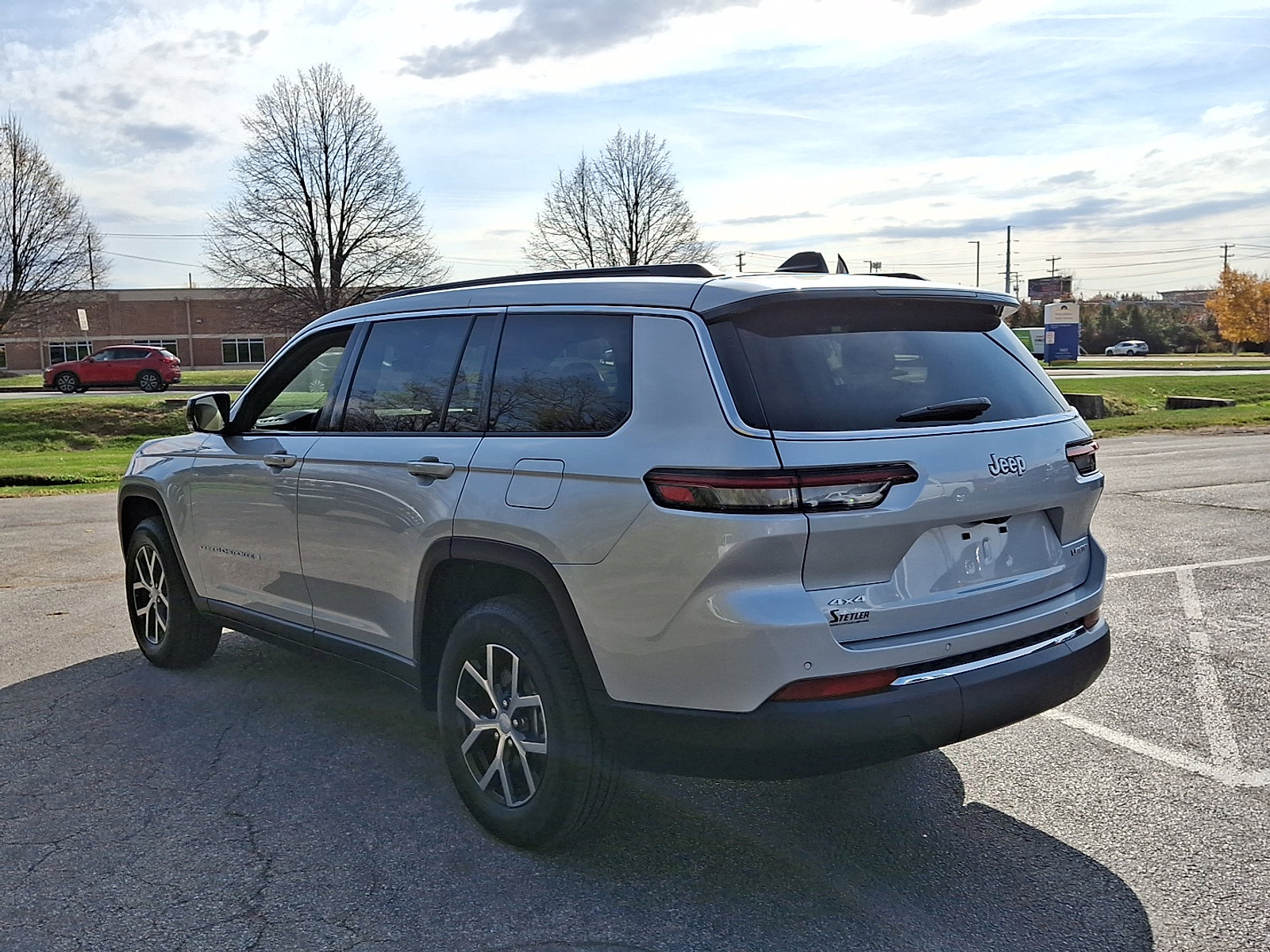 Certified 2025 Jeep Grand Cherokee L Limited w/ Trailer Tow Package image 6