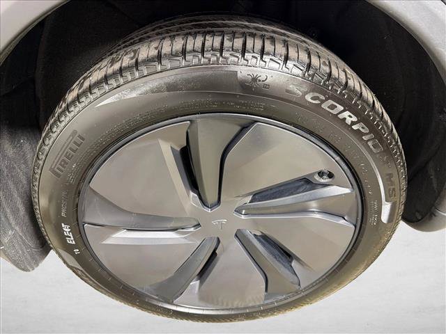 Used 2026 Tesla Model Y 2WD image 22