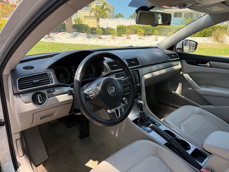 Used 2014 Volkswagen Passat 2.5 SE FWD image 11