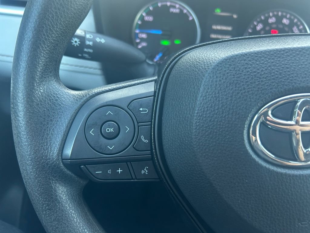 Used 2022 Toyota RAV4 XLE image 17