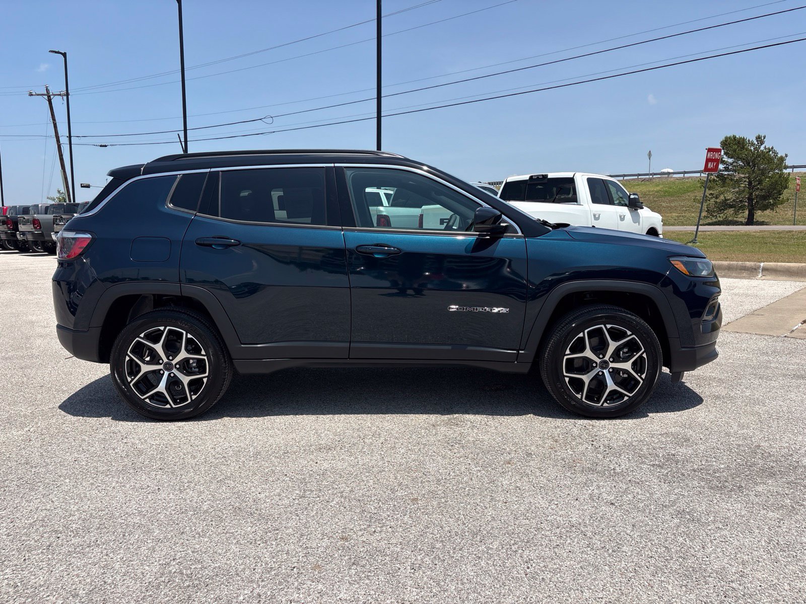 New 2026 Jeep Compass Limited AWD/4WD image 7