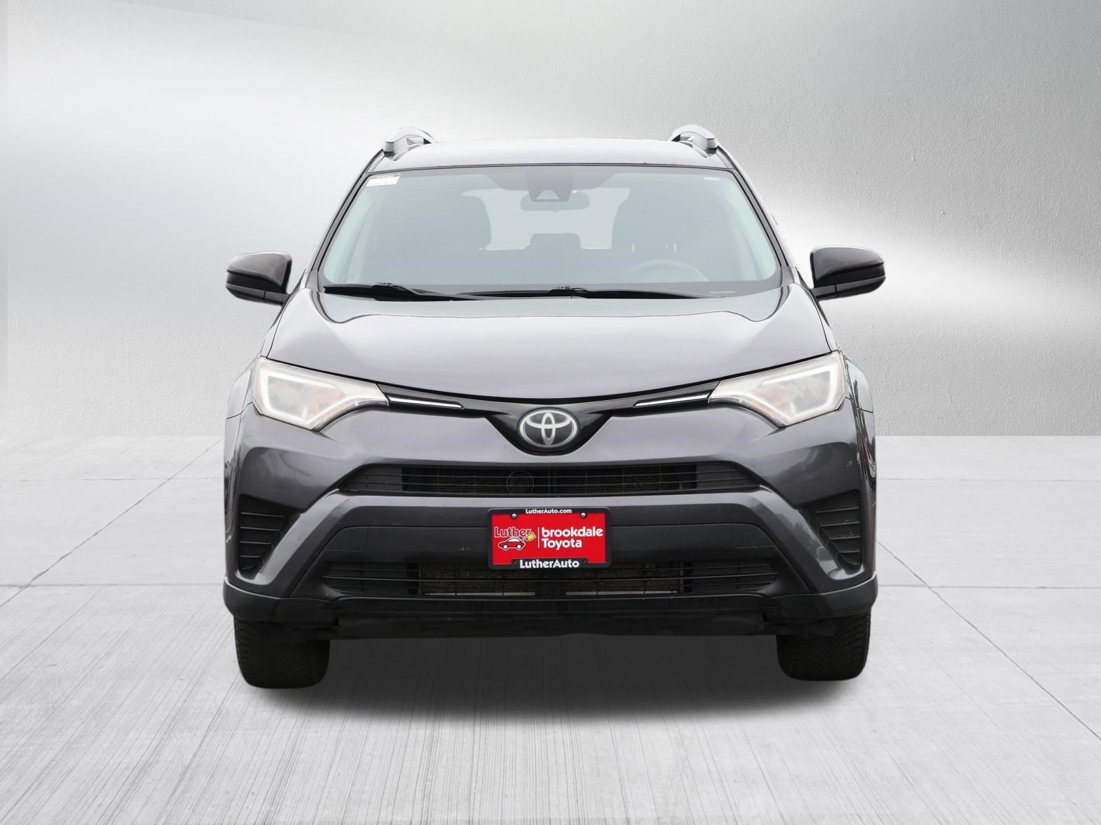 Used 2018 Toyota RAV4 LE w/ Carpet Mat Package AWD/4WD image 2