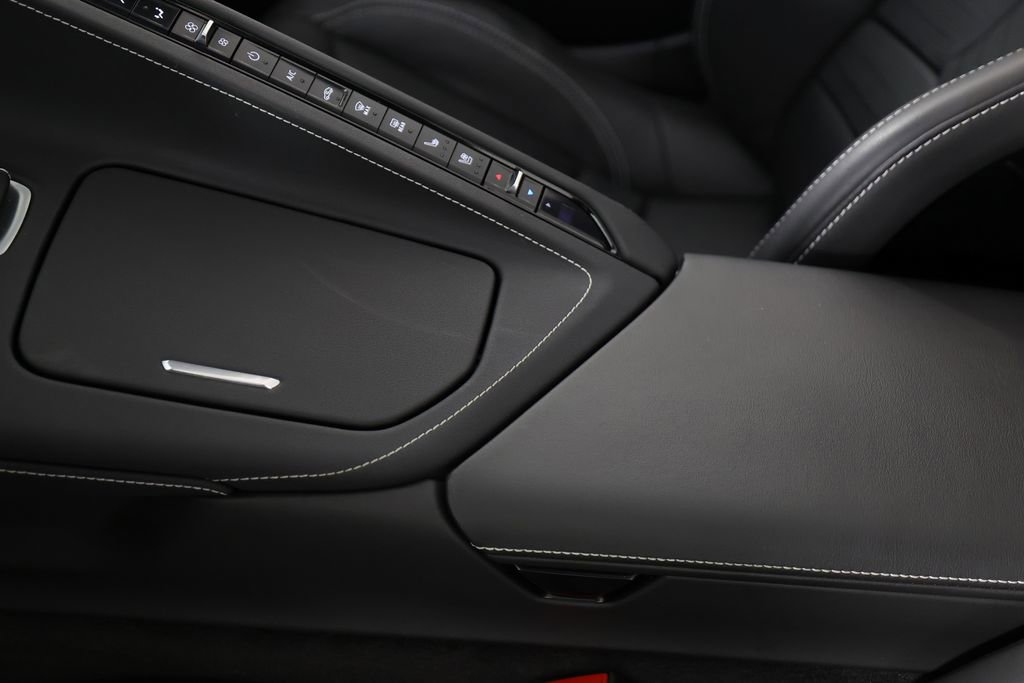 Used 2025 Chevrolet Corvette Z06 RWD image 37