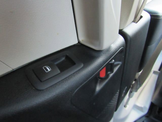 Used 2024 Chrysler Pacifica Touring-L FWD image 32