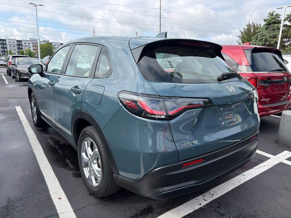 Used 2023 Honda HR-V LX image 2