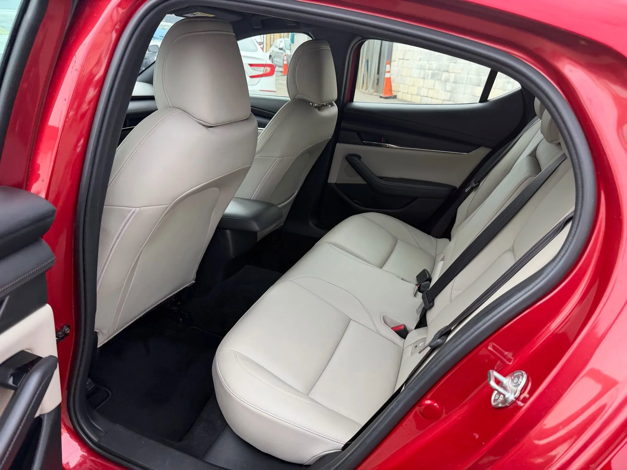 Used 2019 MAZDA MAZDA3 Hatchback 4D image 30