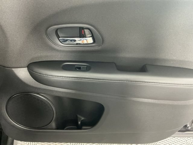 Used 2019 Honda HR-V LX image 13