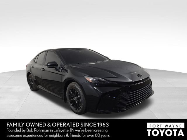 Used 2025 Toyota Camry LE FWD image 4