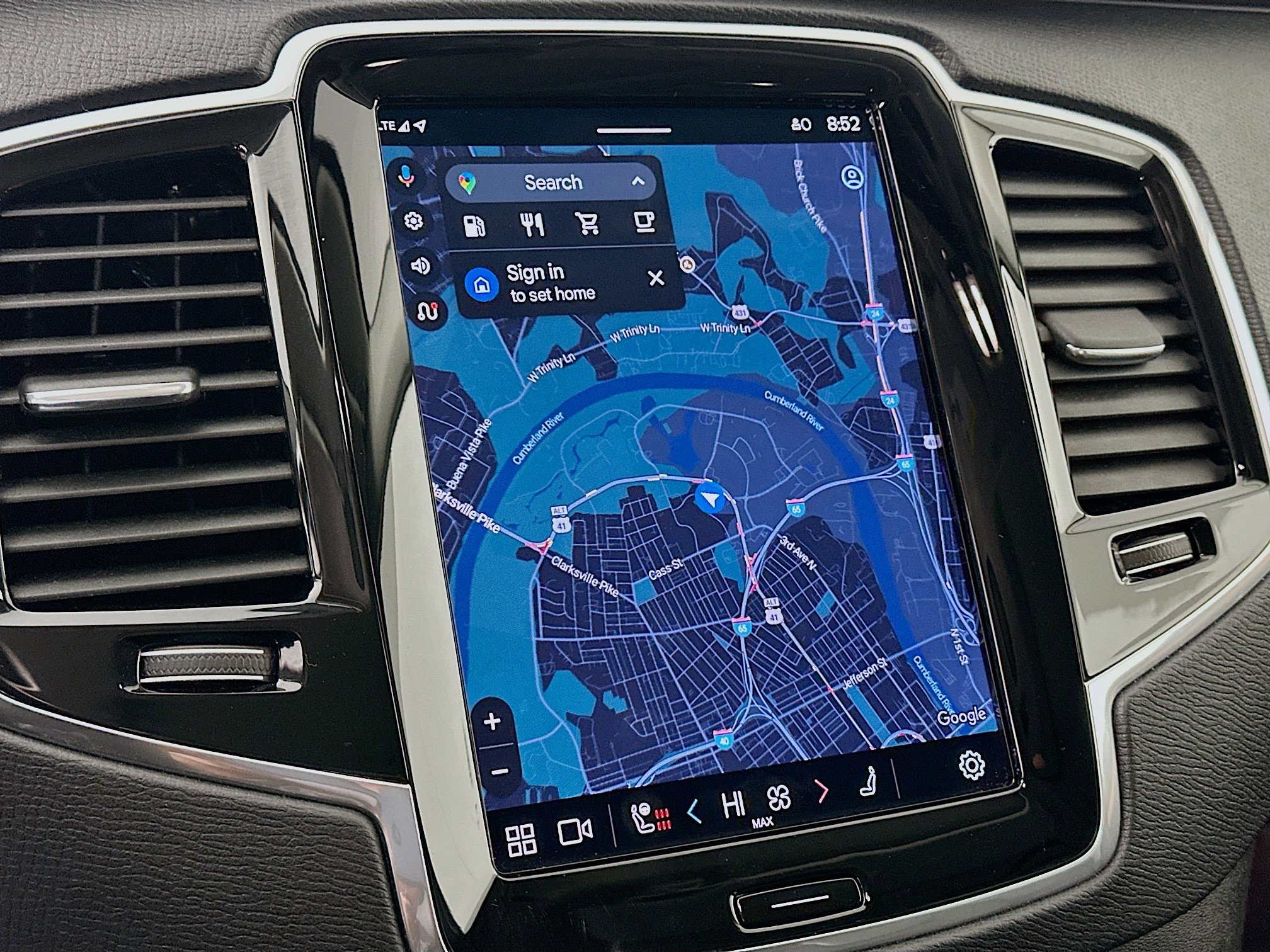 Used 2023 Volvo XC90 B6 Plus image 22