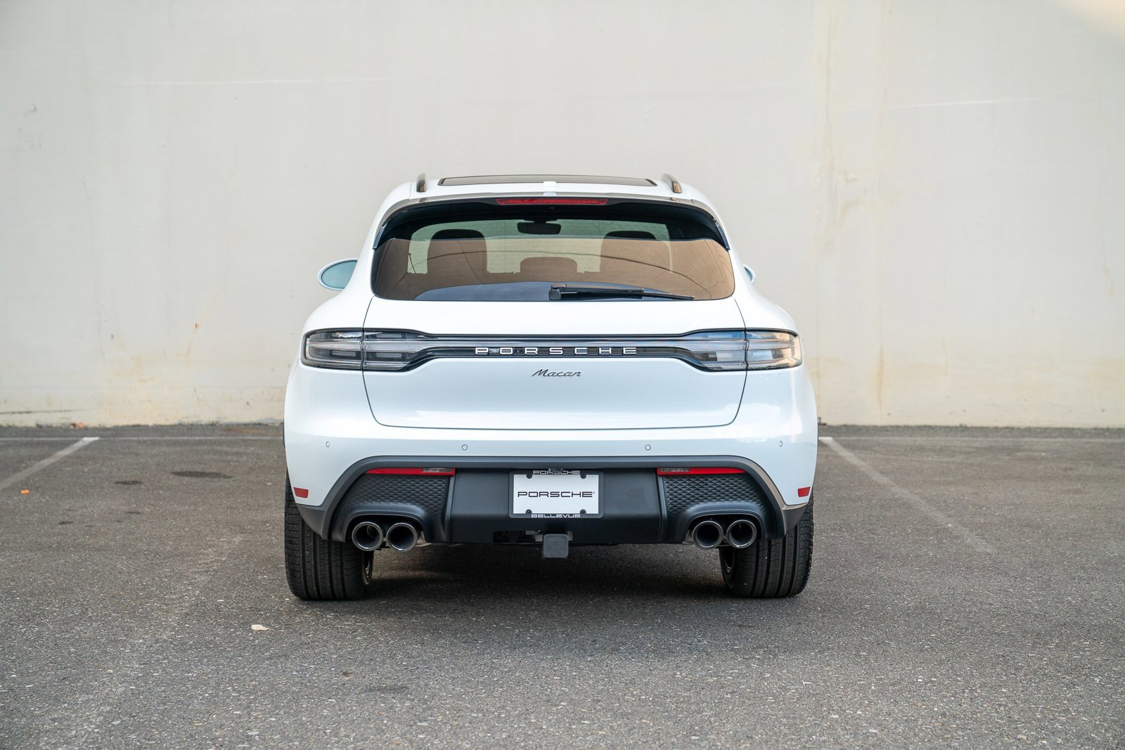 Certified 2025 Porsche Macan image 7