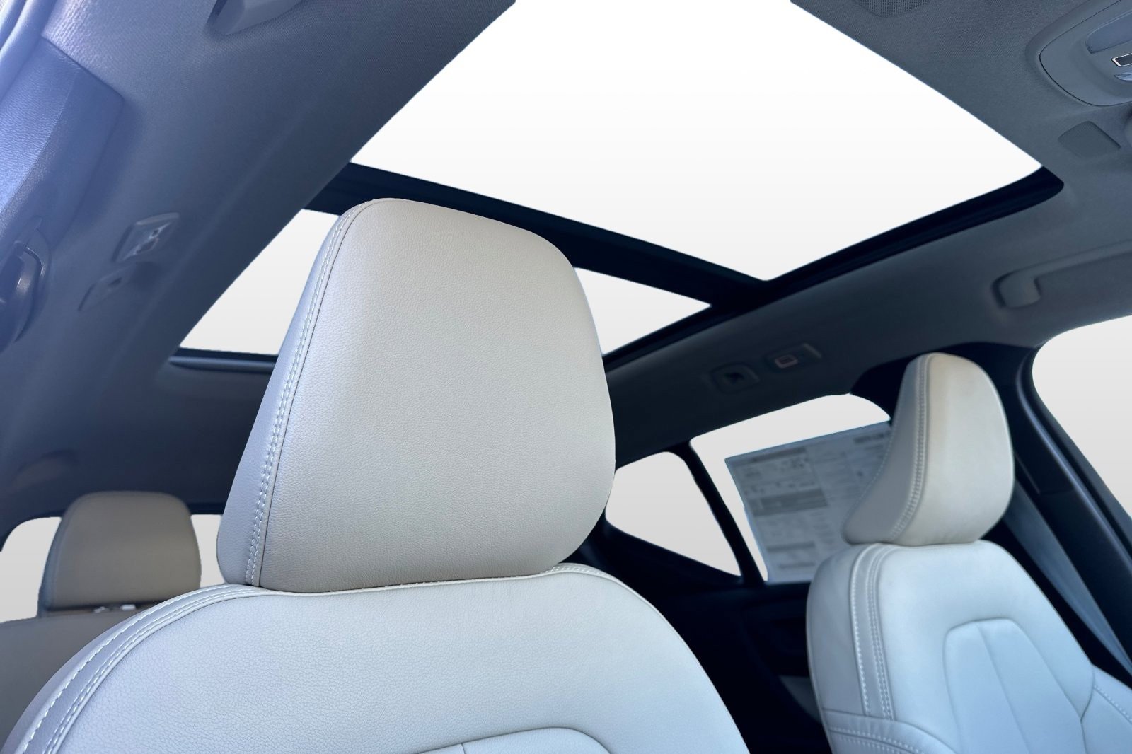 New 2026 Volvo XC40 B5 Ultra w/ Climate Package image 19