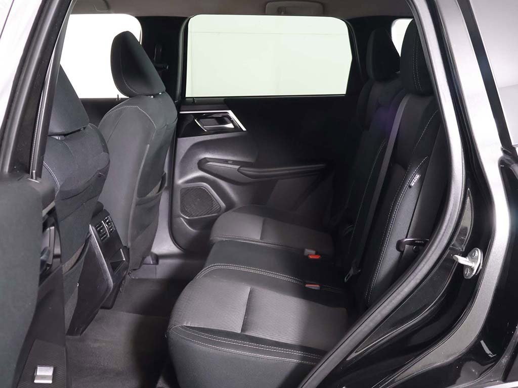 Used 2022 Mitsubishi Outlander ES image 24