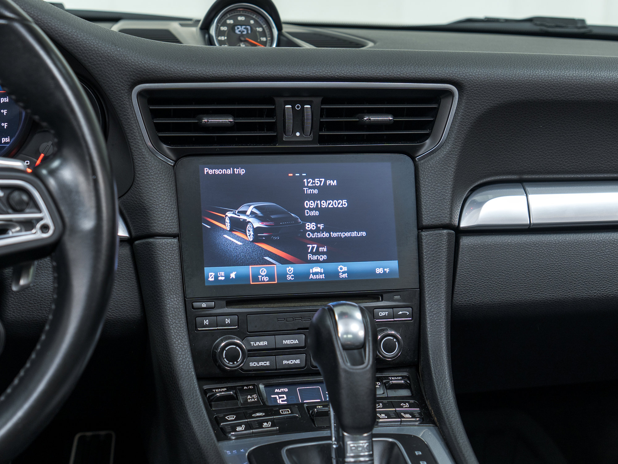 Certified 2019 Porsche 911 Targa 4S image 25