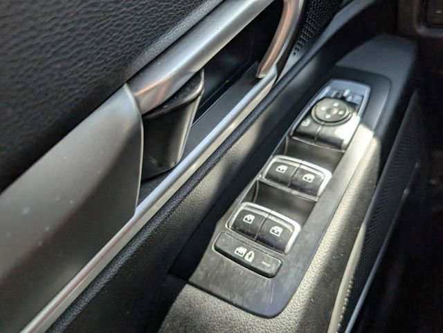 Used 2020 Kia Telluride S w/ S 8 Passenger Seating Package image 35