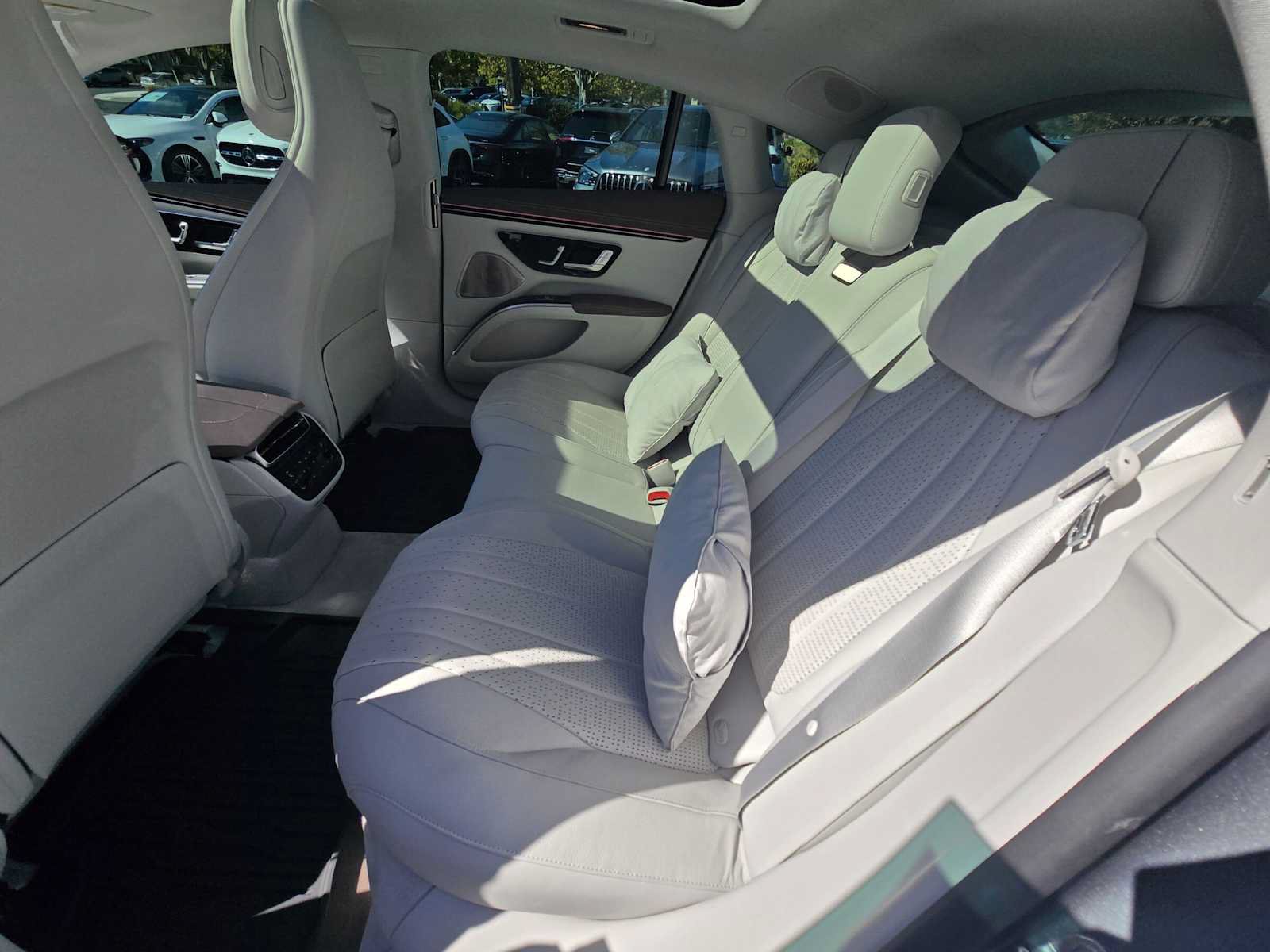 Certified 2024 Mercedes-Benz EQS 580 4MATIC Sedan image 18