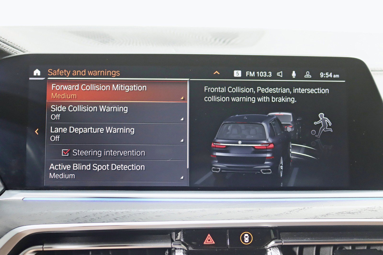 Used 2022 BMW X7 M50i image 25