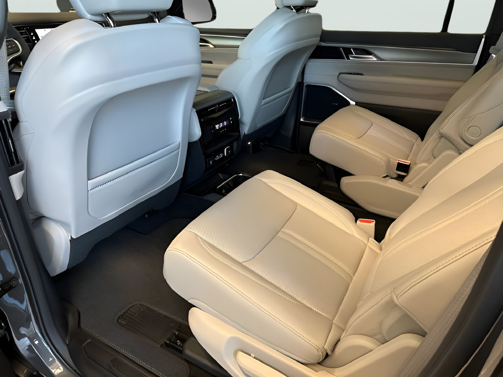 New 2026 Jeep Grand Wagoneer L 4WD image 18