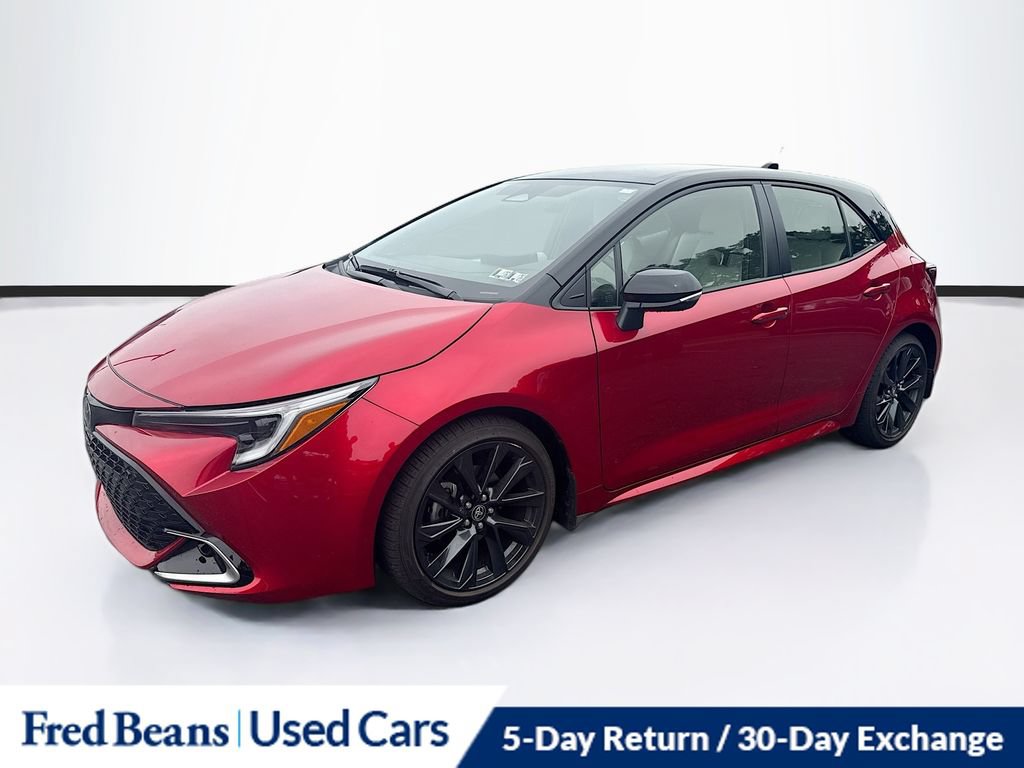 Used 2025 Toyota Corolla XSE FWD image 3