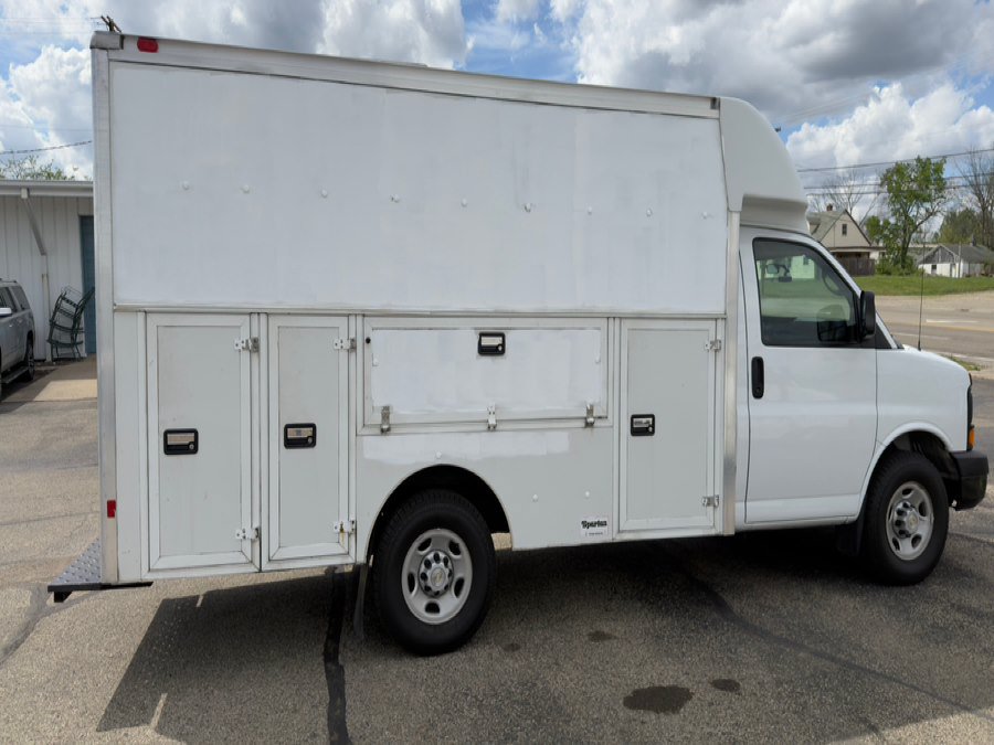 Used 2008 Chevrolet Express 3500 RWD image 6