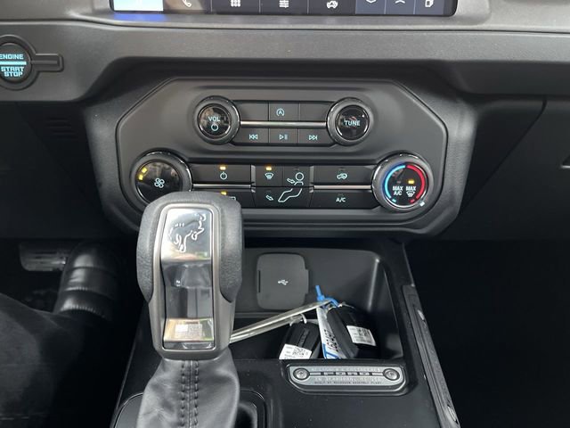 New 2025 Ford Bronco Base image 19