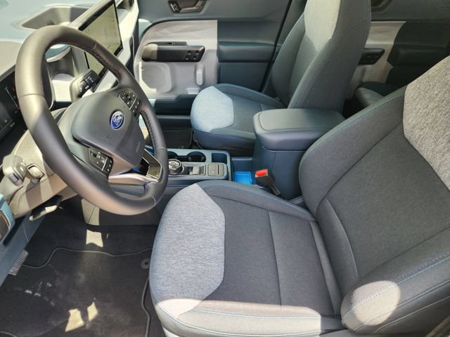 New 2026 Ford Maverick XLT w/ XLT Luxury Package FWD image 9