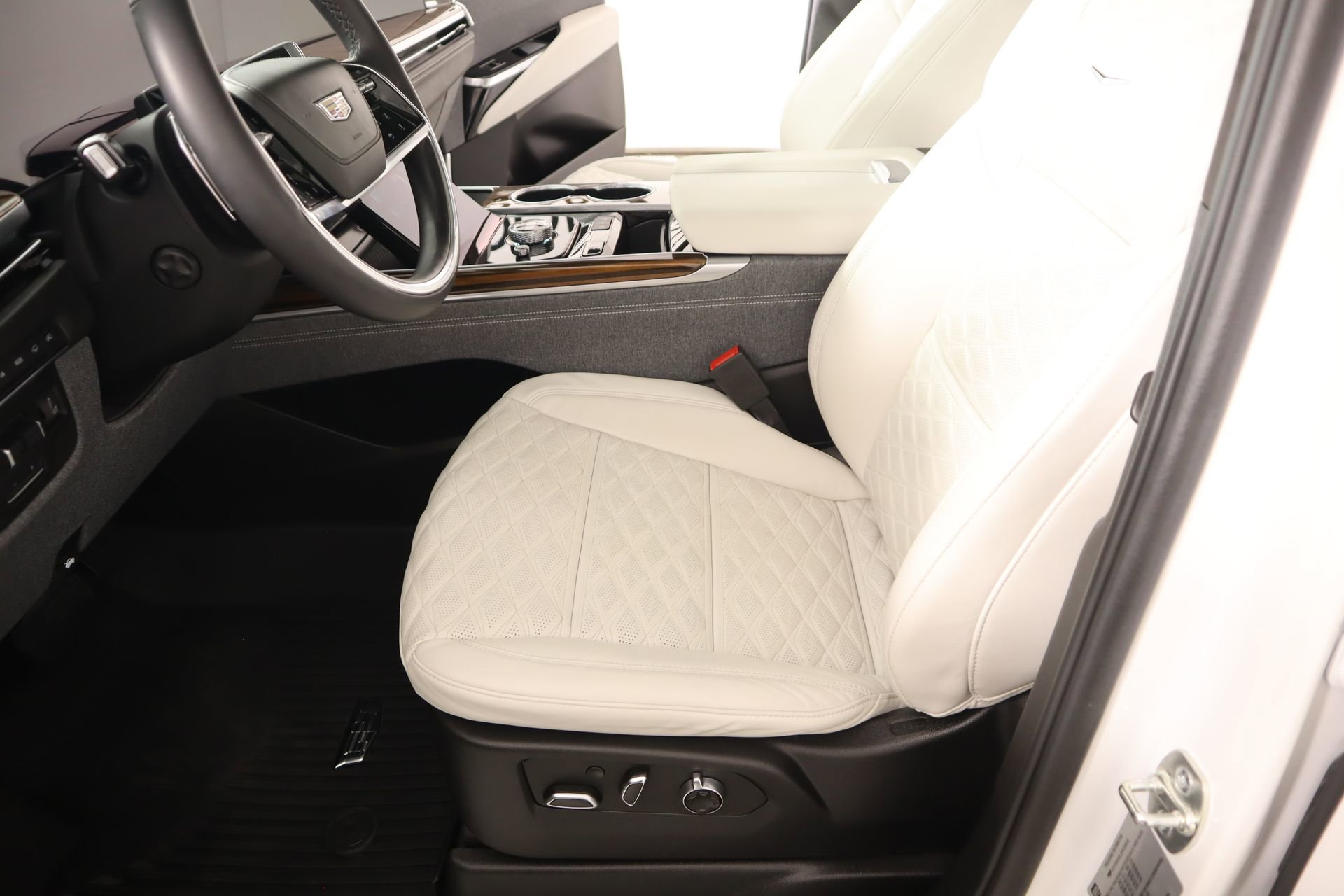 Used 2025 Cadillac Escalade Sport Platinum image 12