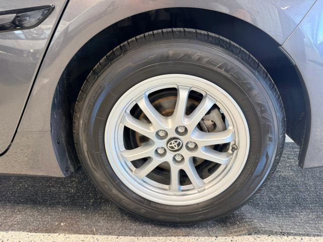 Used 2021 Toyota Prius Prime LE FWD image 14