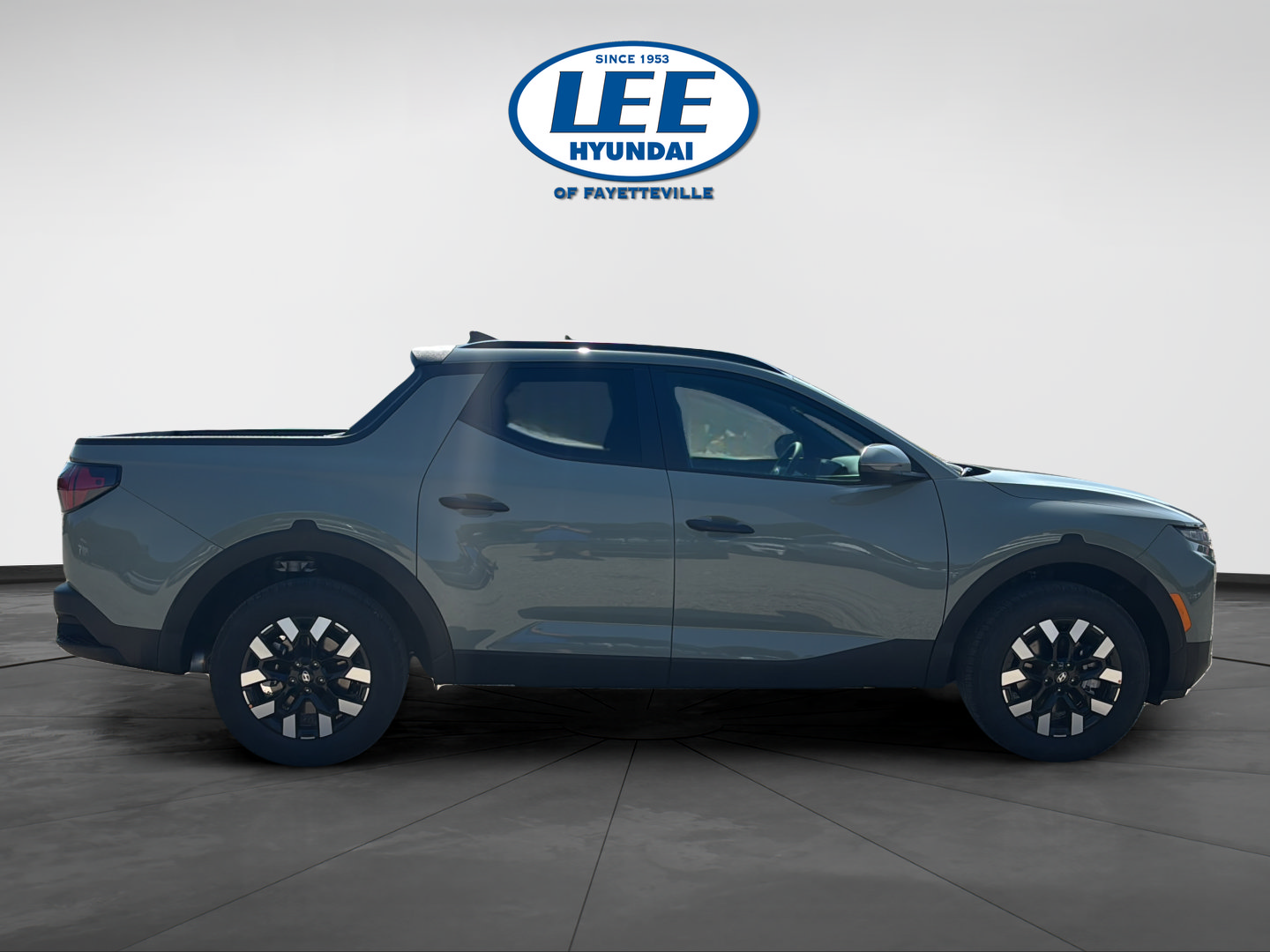 New 2027 Hyundai Santa Cruz SEL FWD image 2