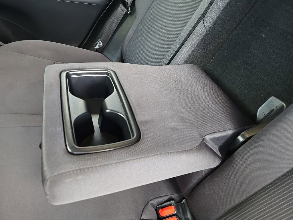 Used 2021 Toyota Venza LE image 37