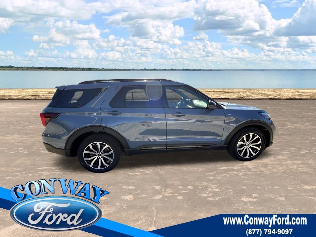 Used 2025 Ford Explorer ST-Line image 4