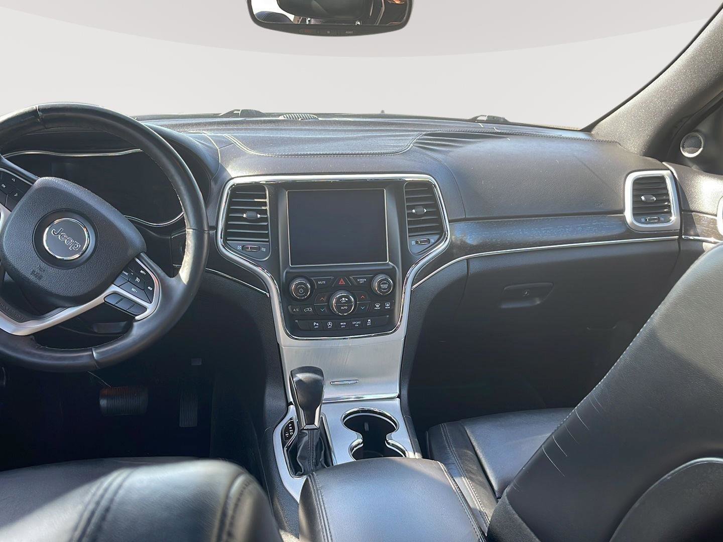Used 2018 Jeep Grand Cherokee Limited AWD/4WD image 15