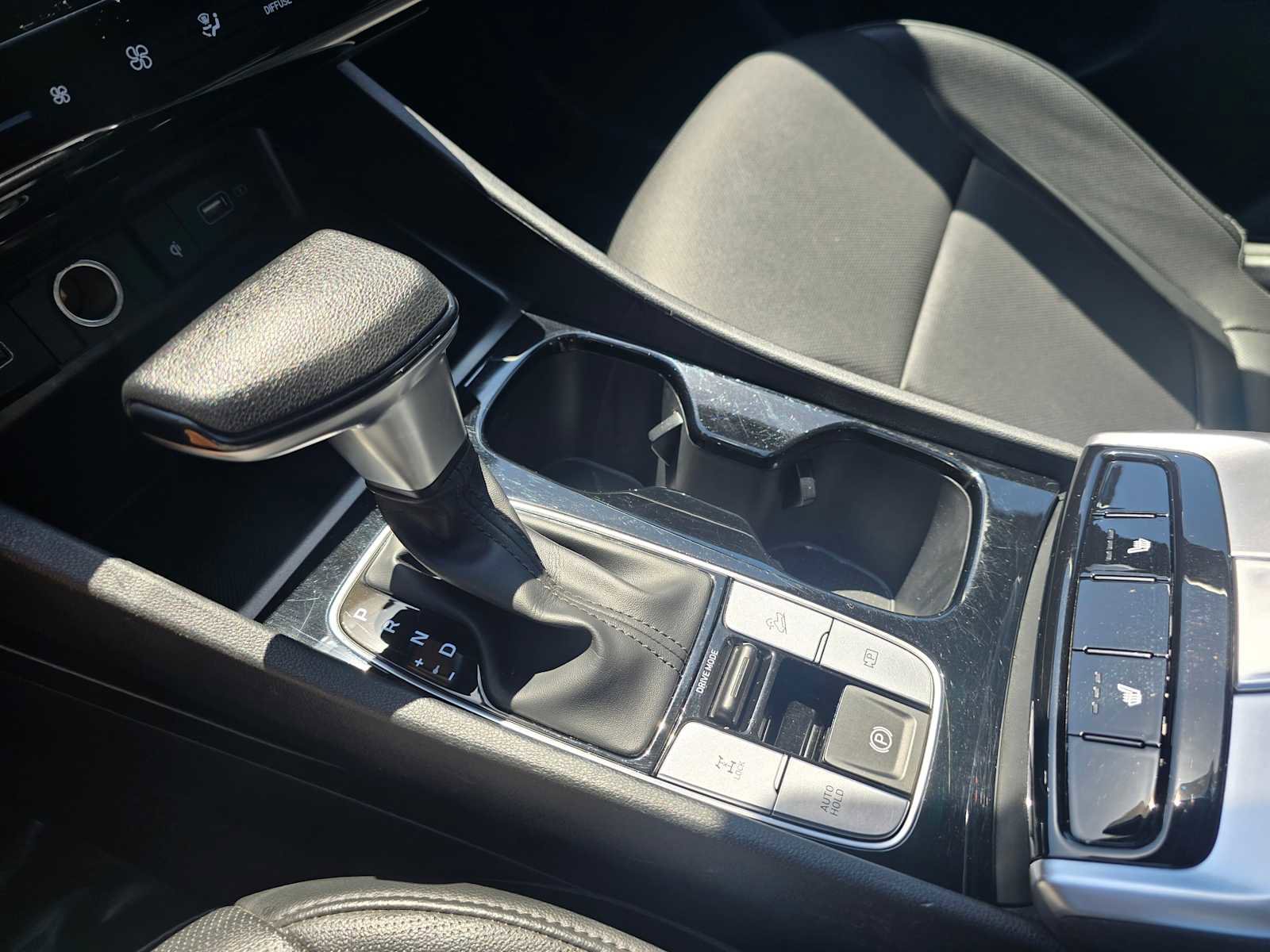 Used 2024 Hyundai Santa Cruz Night image 32