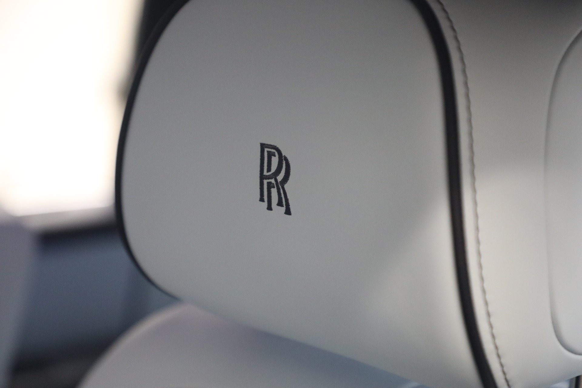 Certified 2025 Rolls-Royce Cullinan AWD/4WD image 34