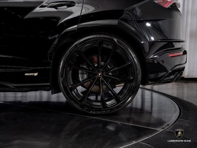 Used 2024 Lamborghini Urus S AWD/4WD image 13