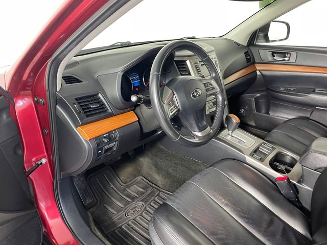 Used 2013 Subaru Outback 2.5i Limited AWD/4WD image 3