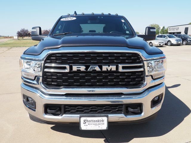 Used 2024 RAM 3500 Big Horn image 2
