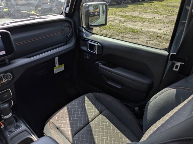 New 2026 Jeep Gladiator Mojave w/ Safety Group AWD/4WD image 17