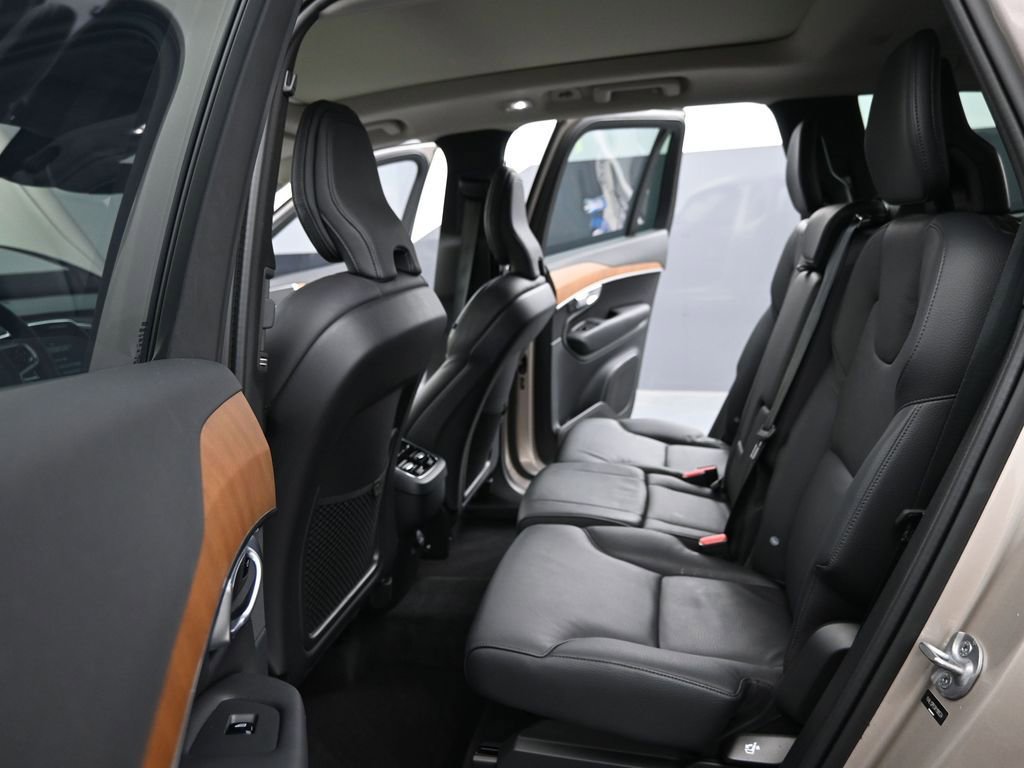 Certified 2024 Volvo XC90 B5 Plus image 21