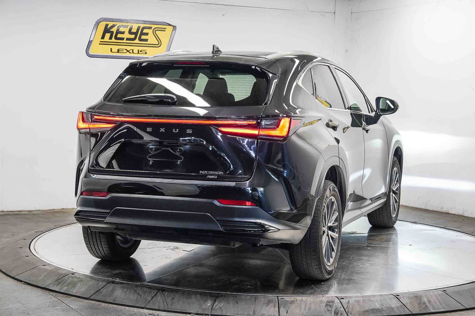 Used 2025 Lexus NX 350h AWD w/ Accessory Package (2T) image 4