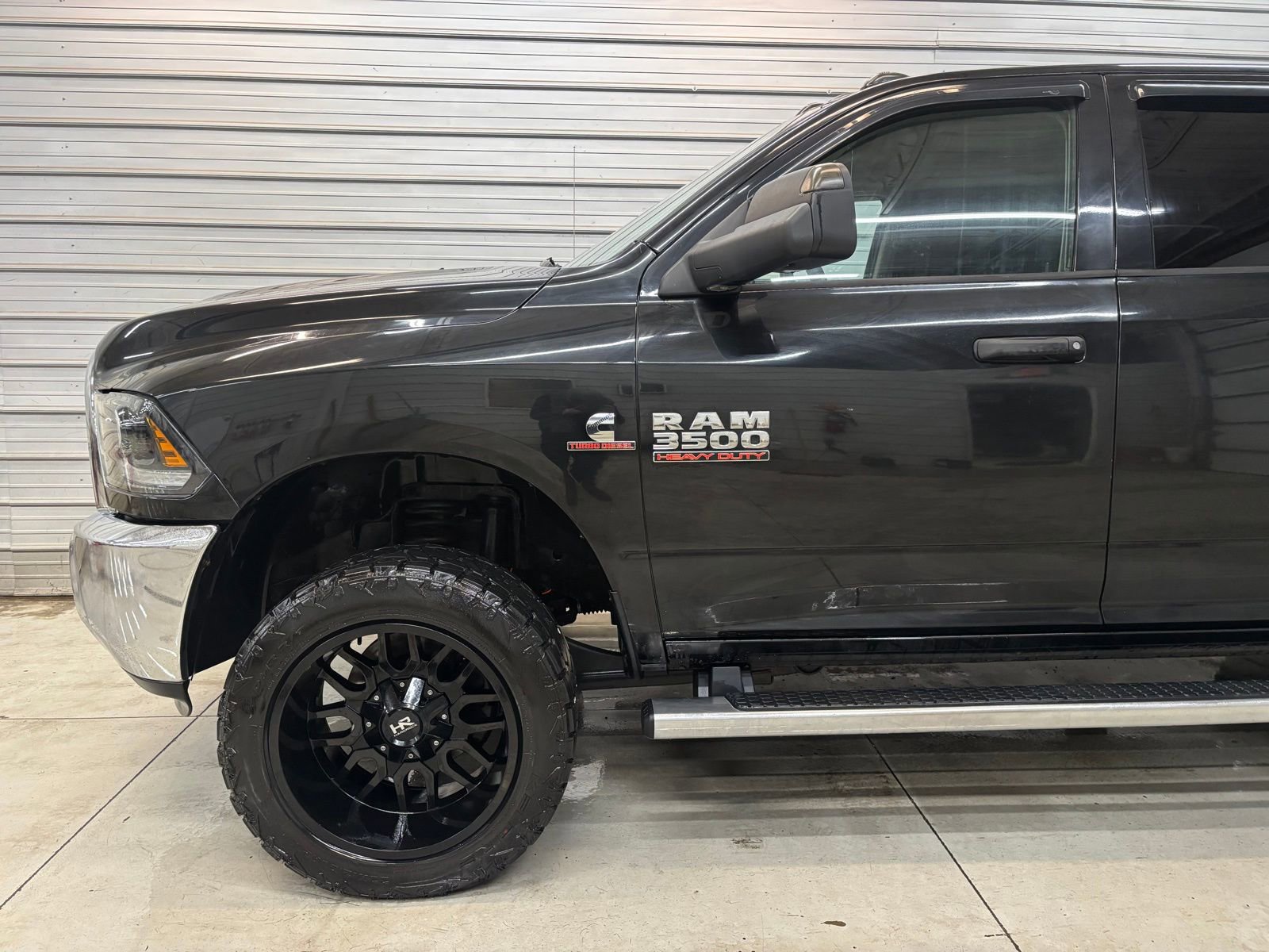 Used 2016 RAM 3500 Tradesman w/ Chrome Appearance Group image 3