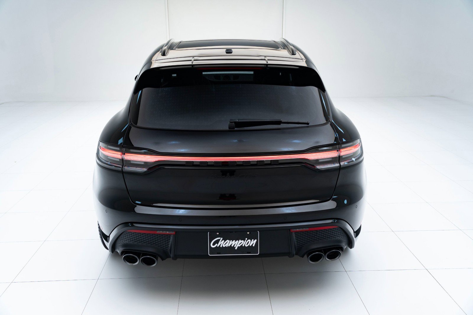 New 2026 Porsche Macan GTS image 10